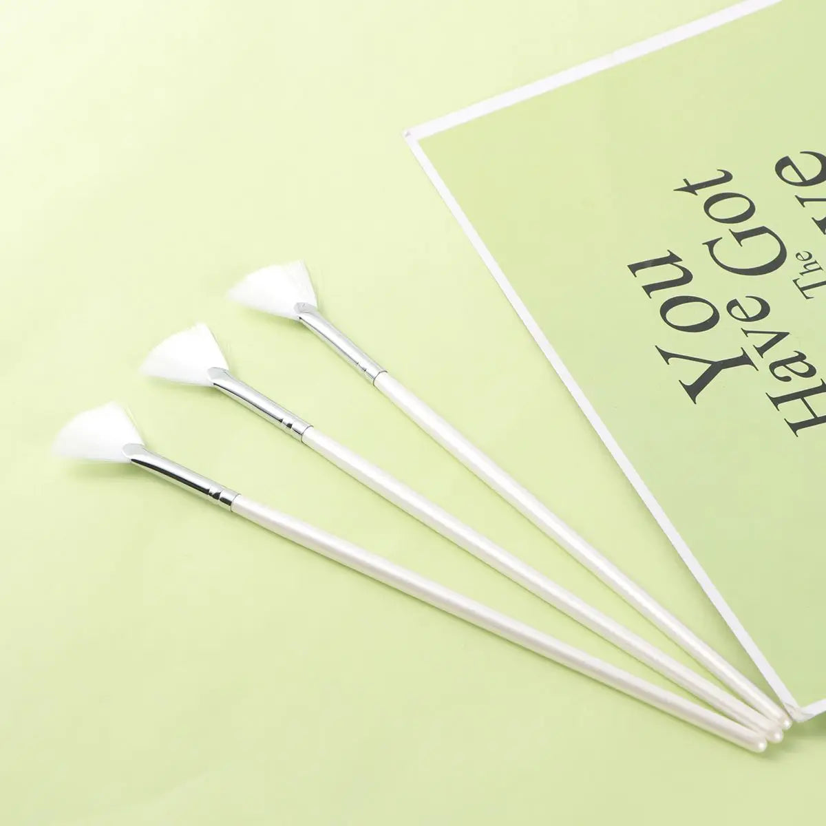 3 Pcs Shape for DIY Skin Care Mask Diy Brushes Fan Shape Mask Brushes Facials Skincare Smooth Coverage Beauty Tools